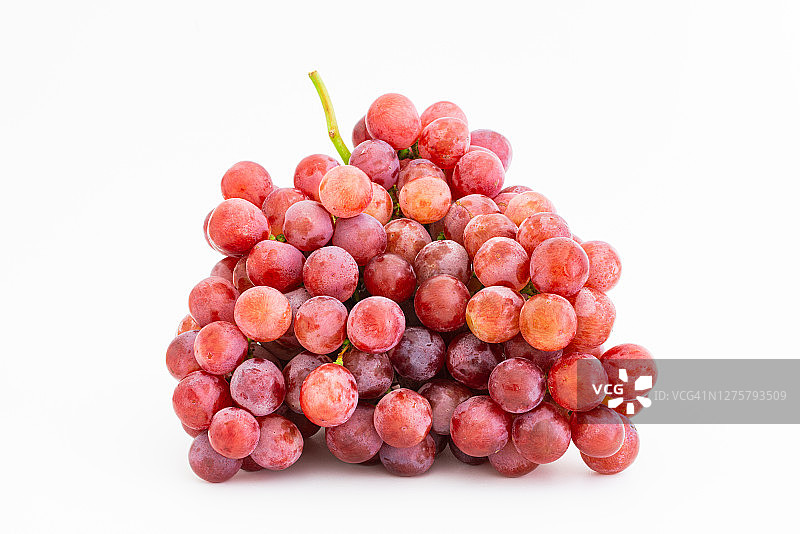 成熟的红葡萄孤立在白色背景。与剪切路径图片素材