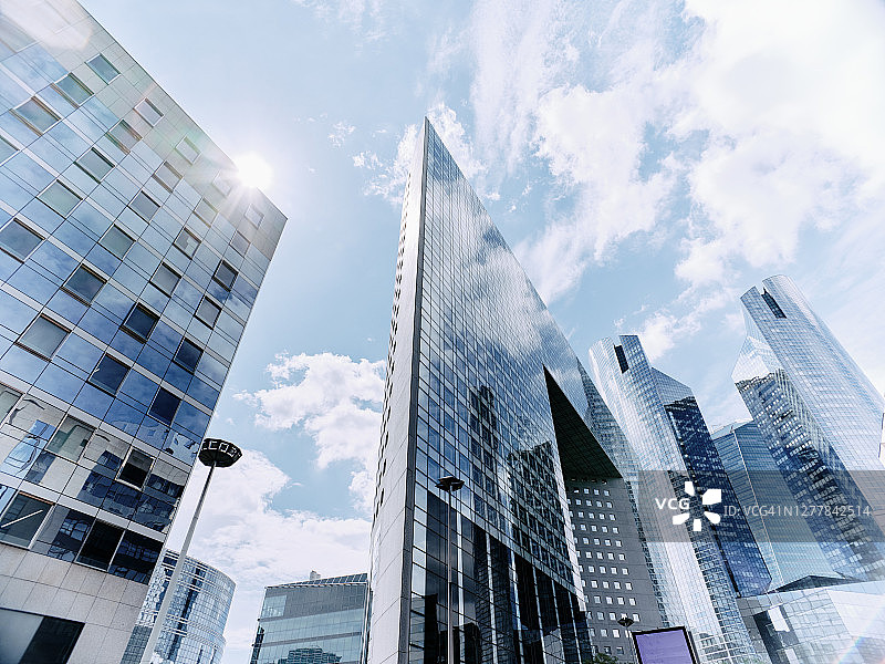 巴黎拉德芳斯的摩天大楼图片素材