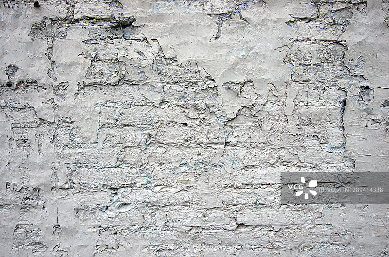 废弃建筑物上的白砖墙图片素材