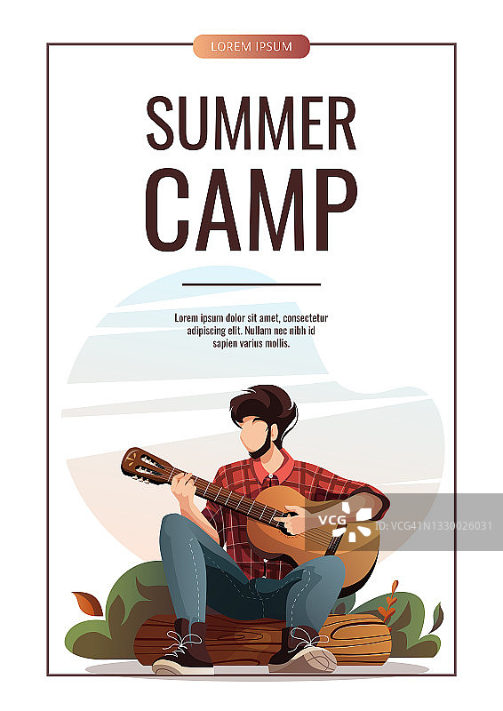 一个拿着吉他的人坐在大自然的营地里。夏季露营，旅行，旅行，徒步旅行，露营者，自然，旅行的概念。图片素材