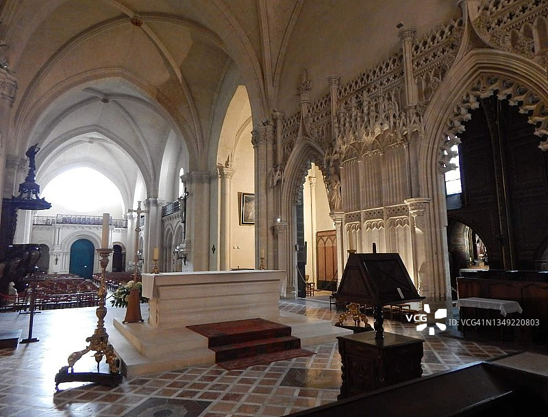法国诺克斯·阿基坦夏伦特saint-Léger教堂内部图片素材