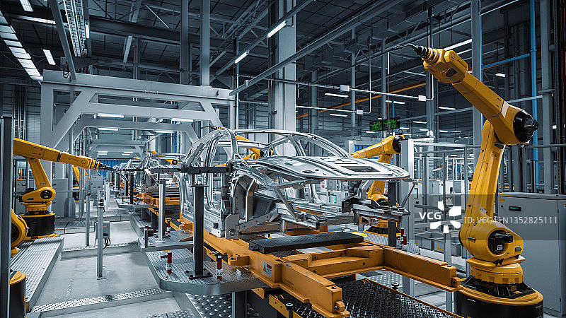 汽车工厂3D概念:自动化机器人手臂装配线制造高科技绿色能源电动汽车。自动化施工，建筑，焊接工业生产输送机。图片素材