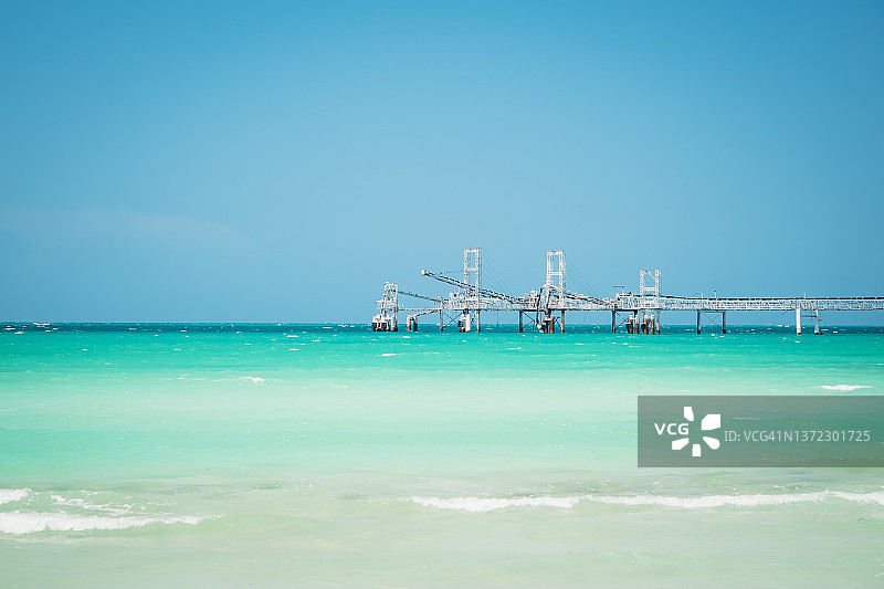 拉加托斯附近的墨西哥湾沙质海岸。盐厂运输公司，尤卡坦，Las colorado图片素材