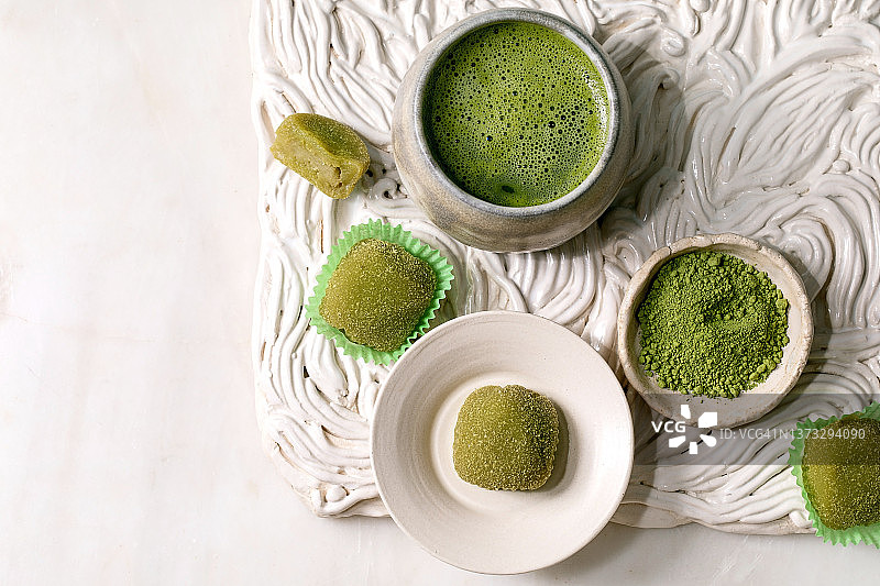 亚洲米甜点甜绿色抹茶麻糬图片素材