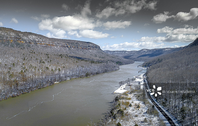 从河峡俯瞰河川图片素材