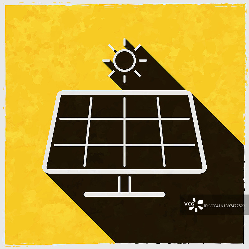 太阳能电池板与太阳。图标与长阴影的纹理黄色背景图片素材