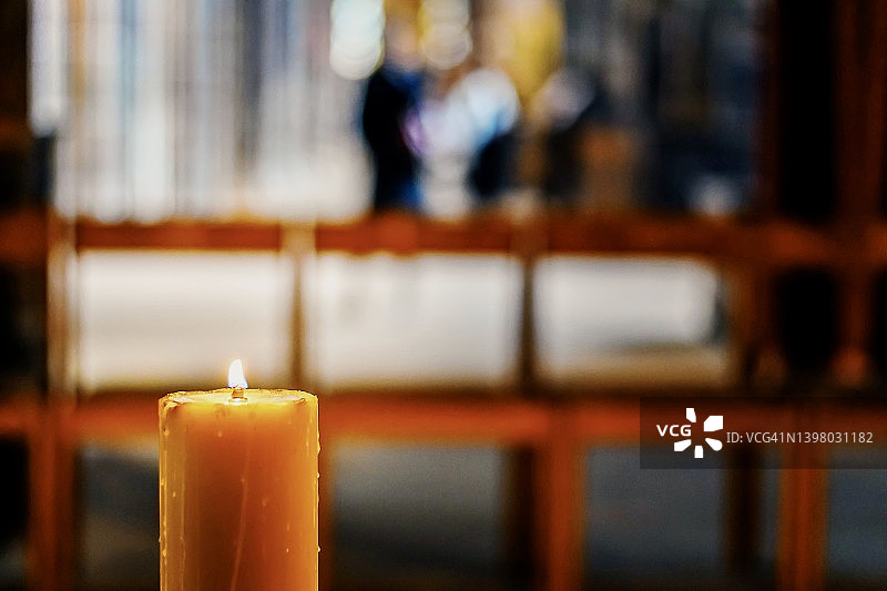 《教堂里的蜡烛》特写图片素材