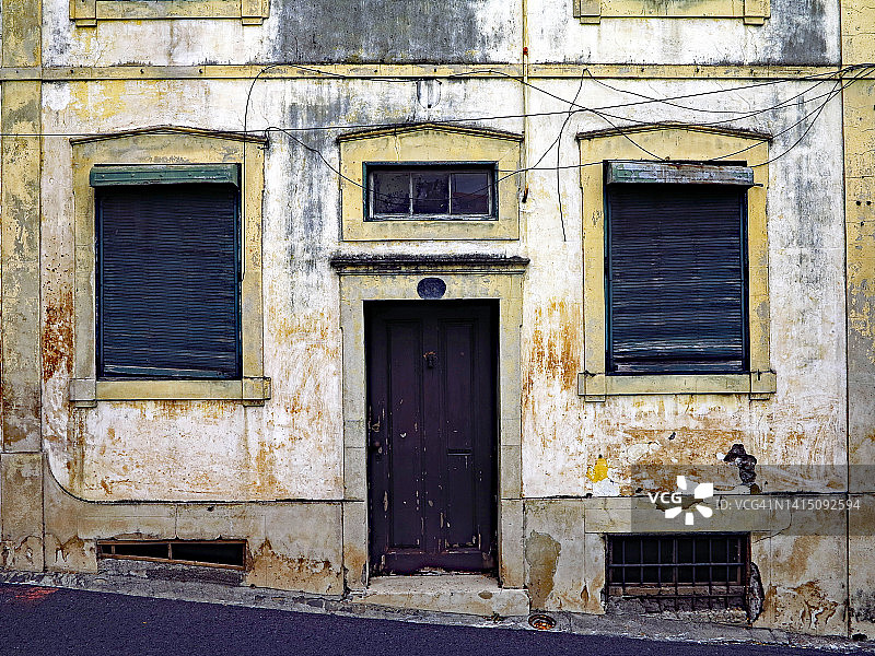 马德拉岛Funchal一座废弃房屋的立面特写图片素材