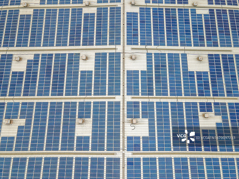 大型厂房屋顶光伏太阳能电站图片素材