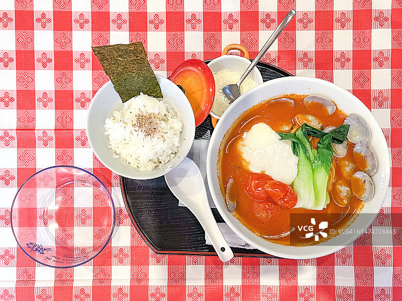 “Acqua Pazza拉面”，融合了日本和意大利美食图片素材
