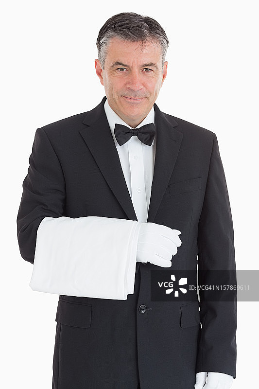 微笑的服务员拿着毛巾图片素材