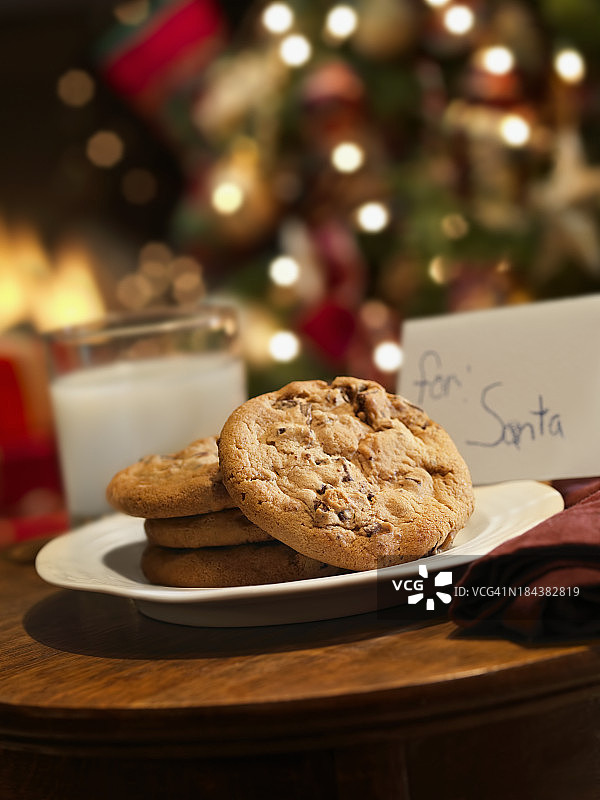 给圣诞老人的饼干和牛奶图片素材
