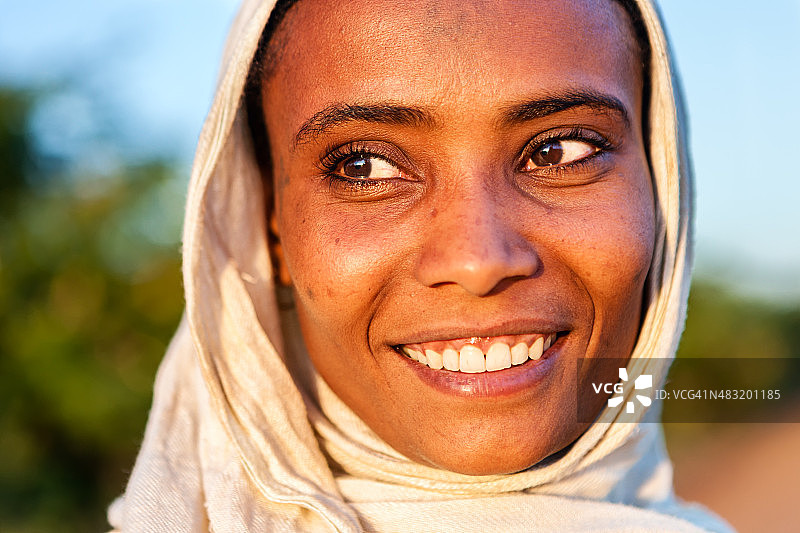 东非非洲妇女的肖像图片素材