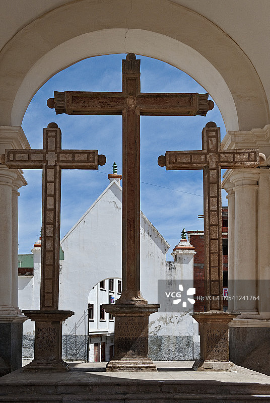 科帕卡巴纳圣母大教堂附近的十字架图片素材