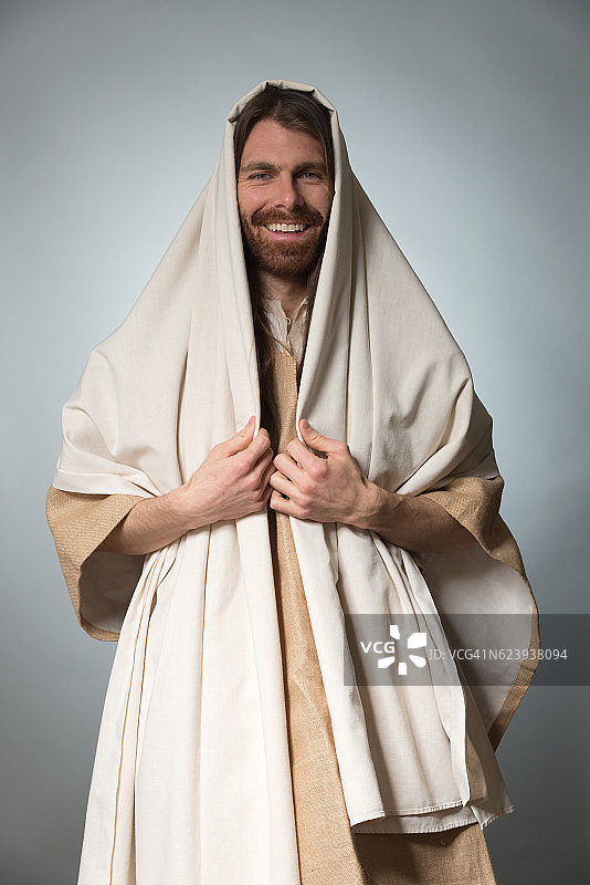 穿得像古代基督教信徒的人图片素材
