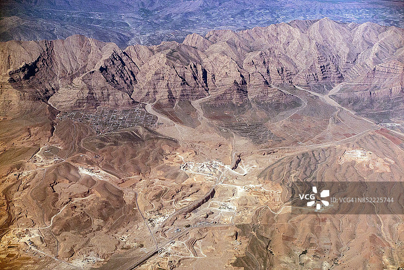 伊朗设拉子附近扎格罗斯山脉的鸟瞰图图片素材