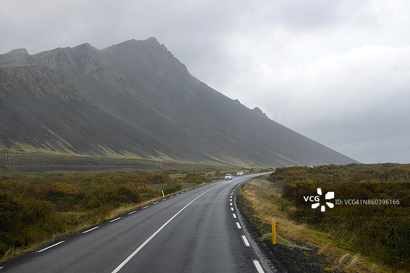 通往冰岛西部的波加尼斯的山路图片素材