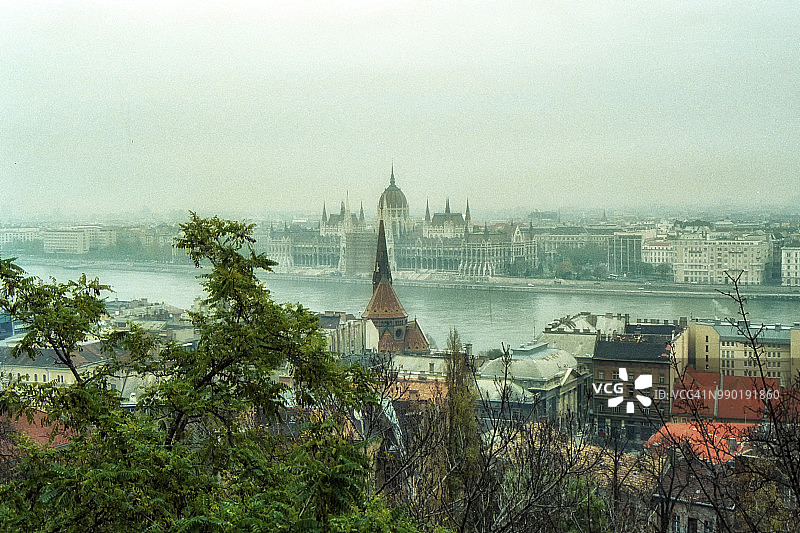 布达佩斯全景从盖勒特山，布达佩斯，匈牙利。图片素材