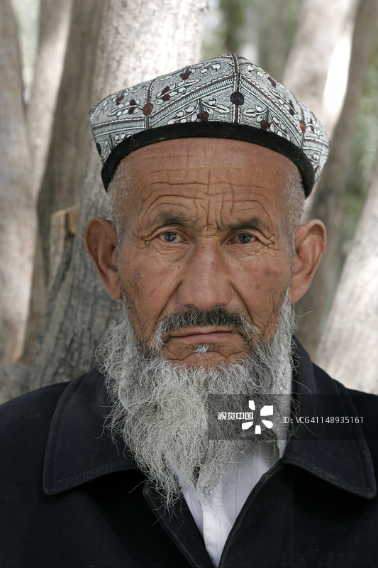 维吾尔族老人的肖像。图片素材