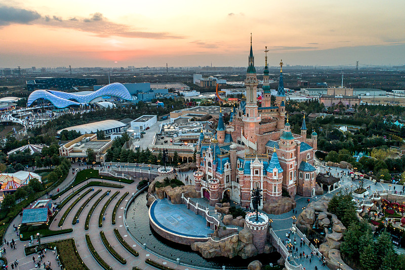 航拍 上海迪士尼乐园 奇幻童话城堡 日落图片下载