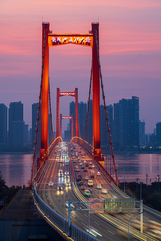 武汉鹦鹉洲大桥夜景图片下载