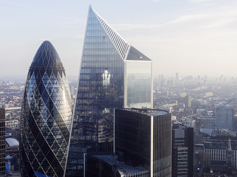 现代伦敦摩天大楼和金融区图片下载
