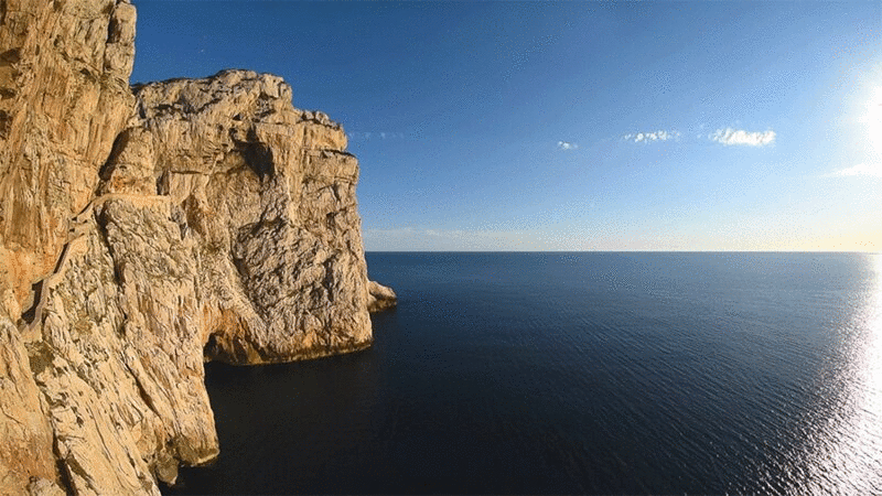 撒丁岛卡波卡西亚的海崖图片下载