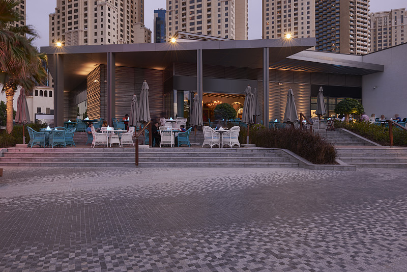 迪拜CBD商业街休闲广场图片下载