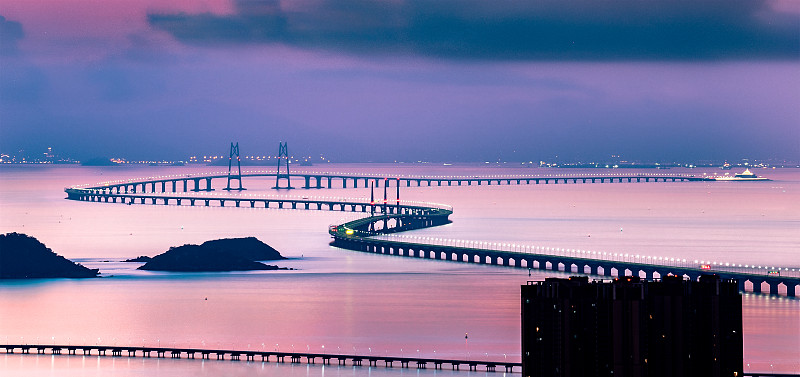 港珠澳大桥的黎明图片下载