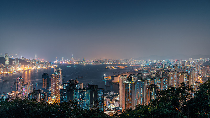 香港A店，夜晚灯火通明的城市全景图片素材