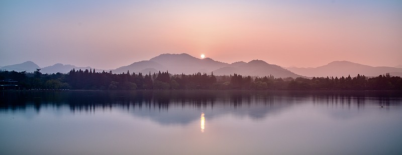 苏堤-西湖图片素材