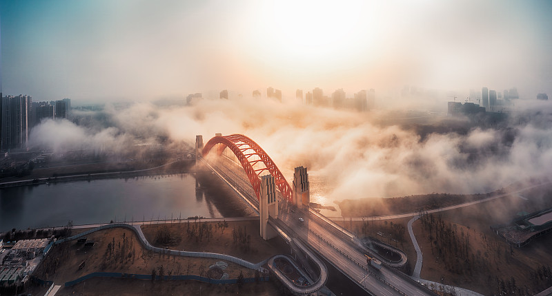 天宝湾大桥平流雾图片下载
