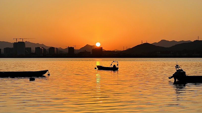 来杭州的海边看日出吧图片下载