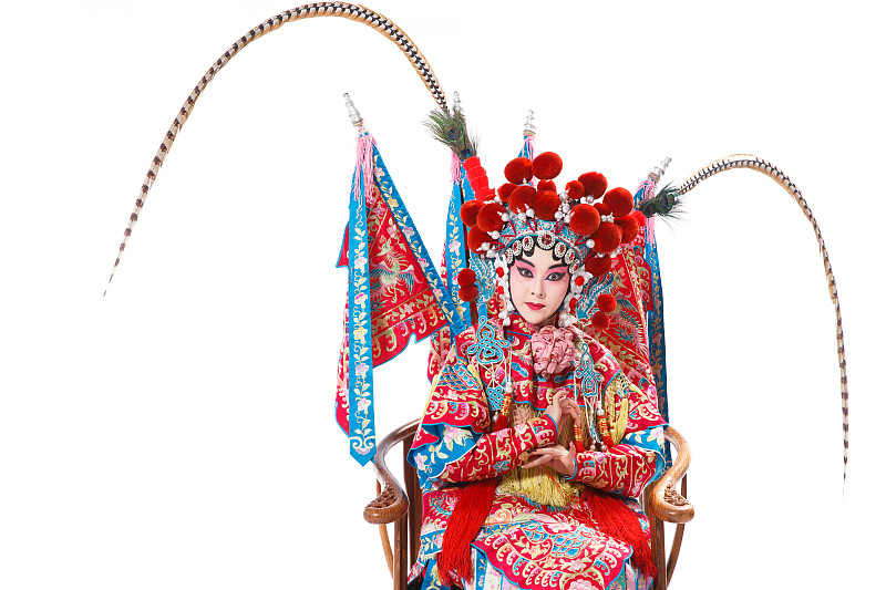 女京剧表演者坐在椅子上图片下载