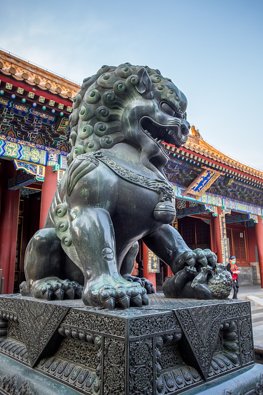 中国古典建筑石狮子风光图片下载