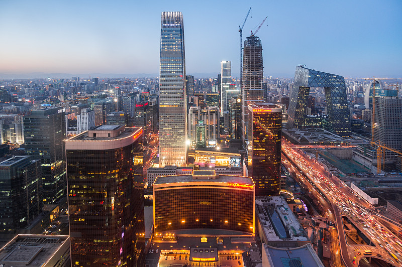 俯瞰北京国贸CBD夜景 Aerial view of Beijing horizon and GuoMao CBD at dusk图片素材