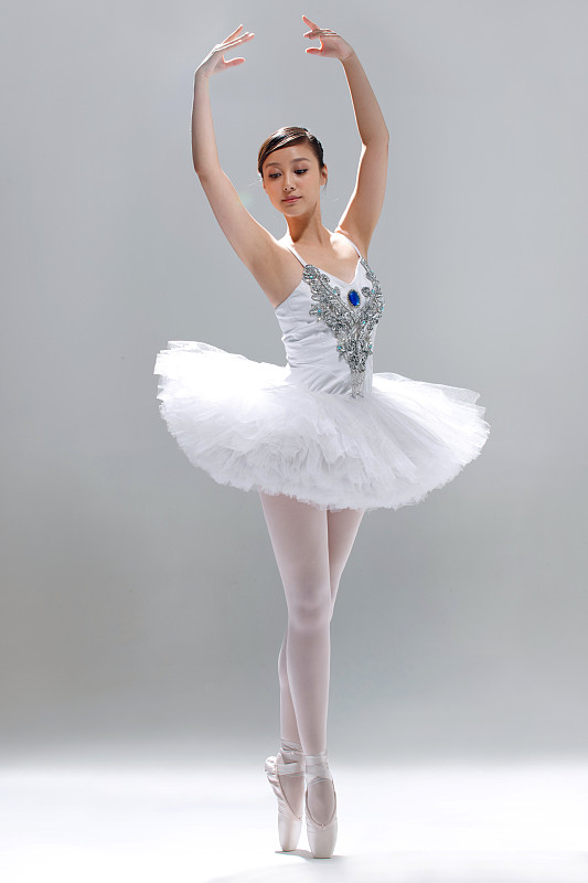 潘婷广告女孩跳芭蕾舞图片