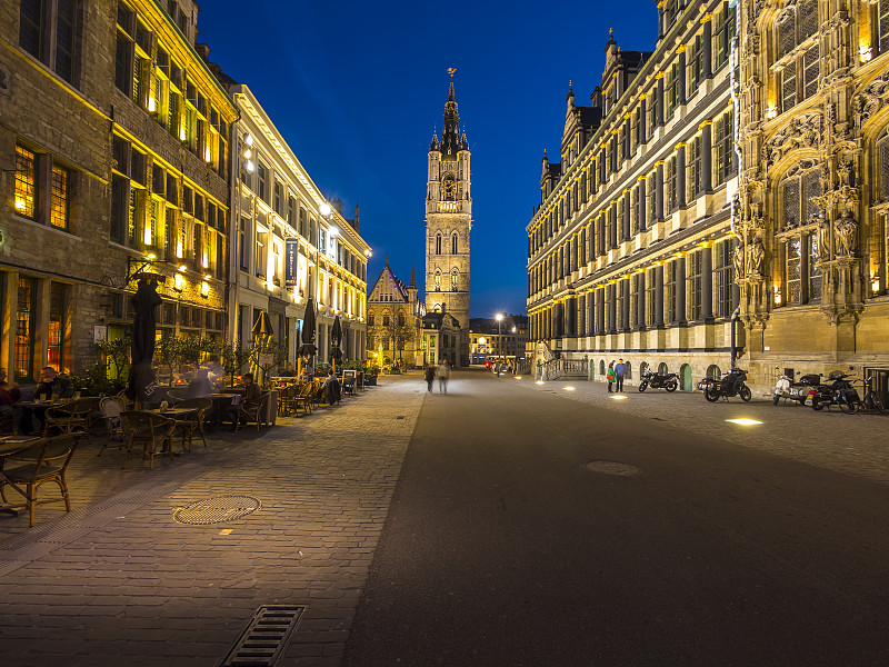 比利时，根特，钟楼和市政厅的黄昏图片素材