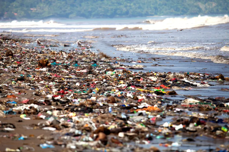垃圾海洋污染图片 垃圾海洋污染高清图片素材库 Vcg Com