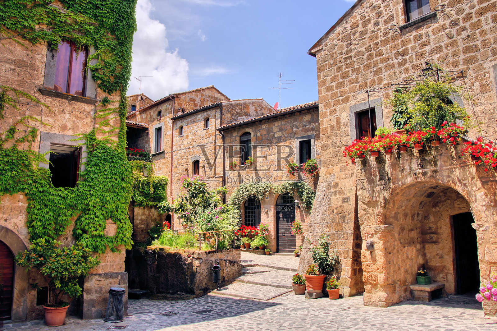 意大利古色古香的托斯卡纳山城风景如画的一角照片摄影图片