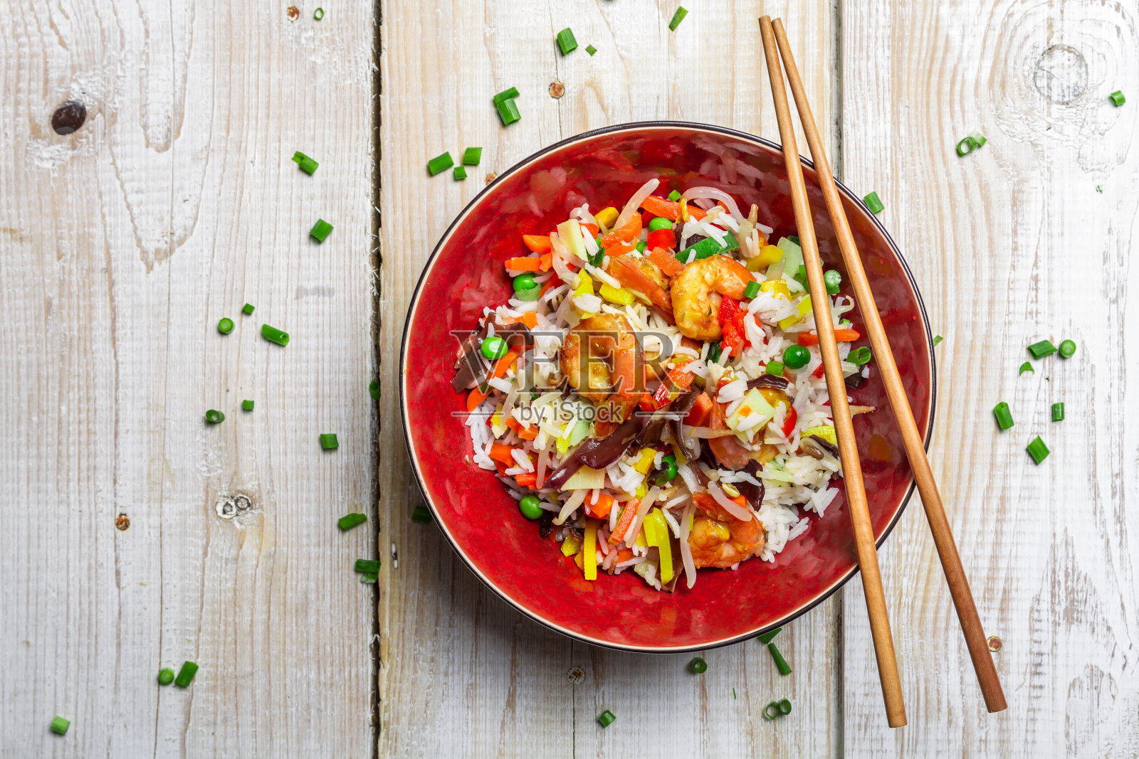 中国人把蔬菜和米饭混在一起照片摄影图片
