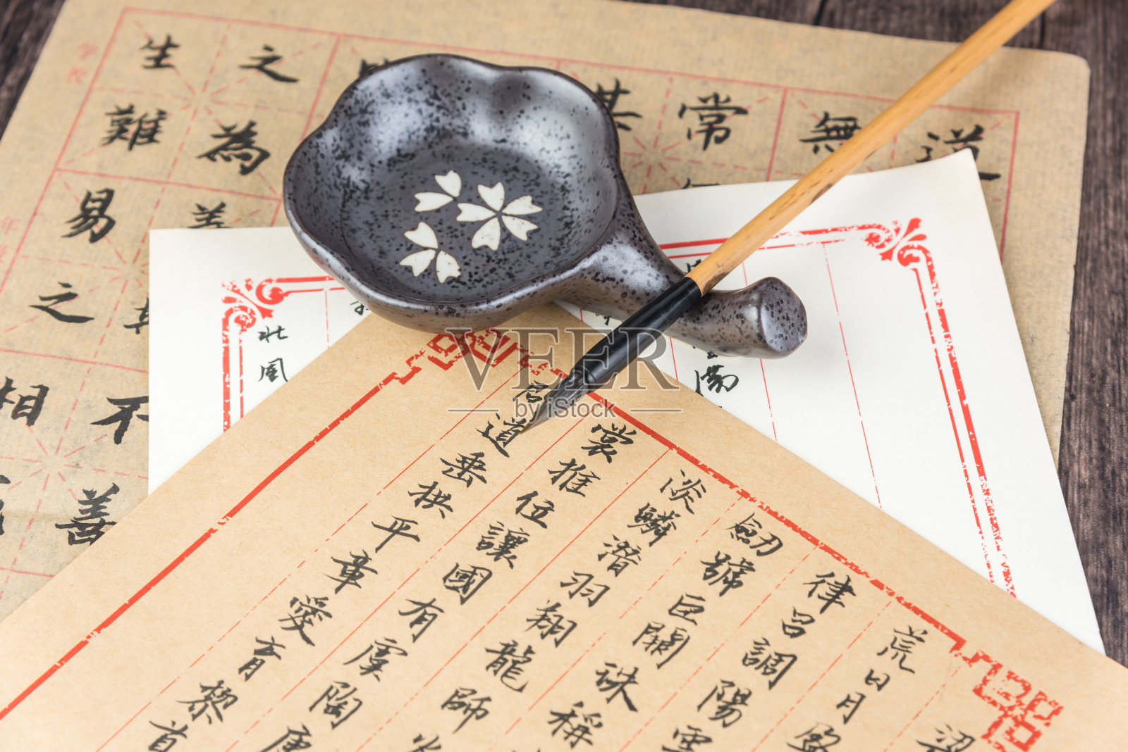 中国书法和毛笔照片摄影图片