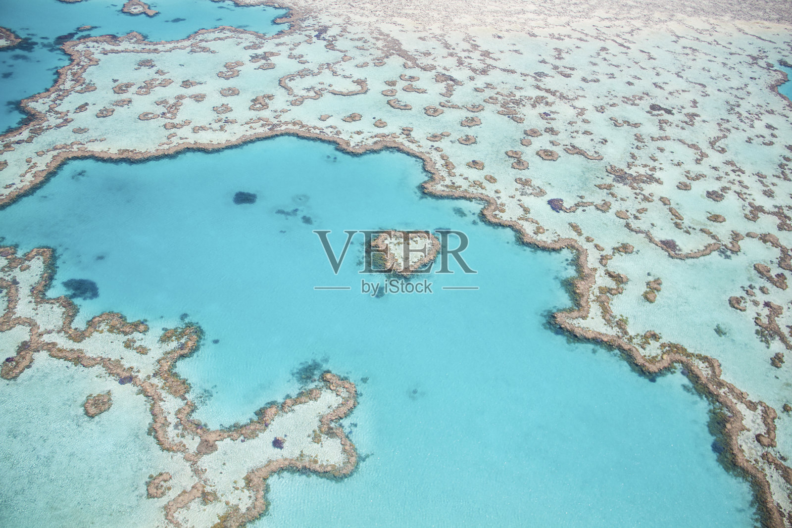 鸟瞰大堡礁与礁心照片摄影图片
