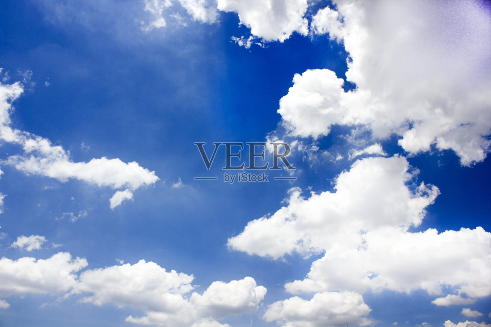 蓝天和云朵的特写照片摄影图片
