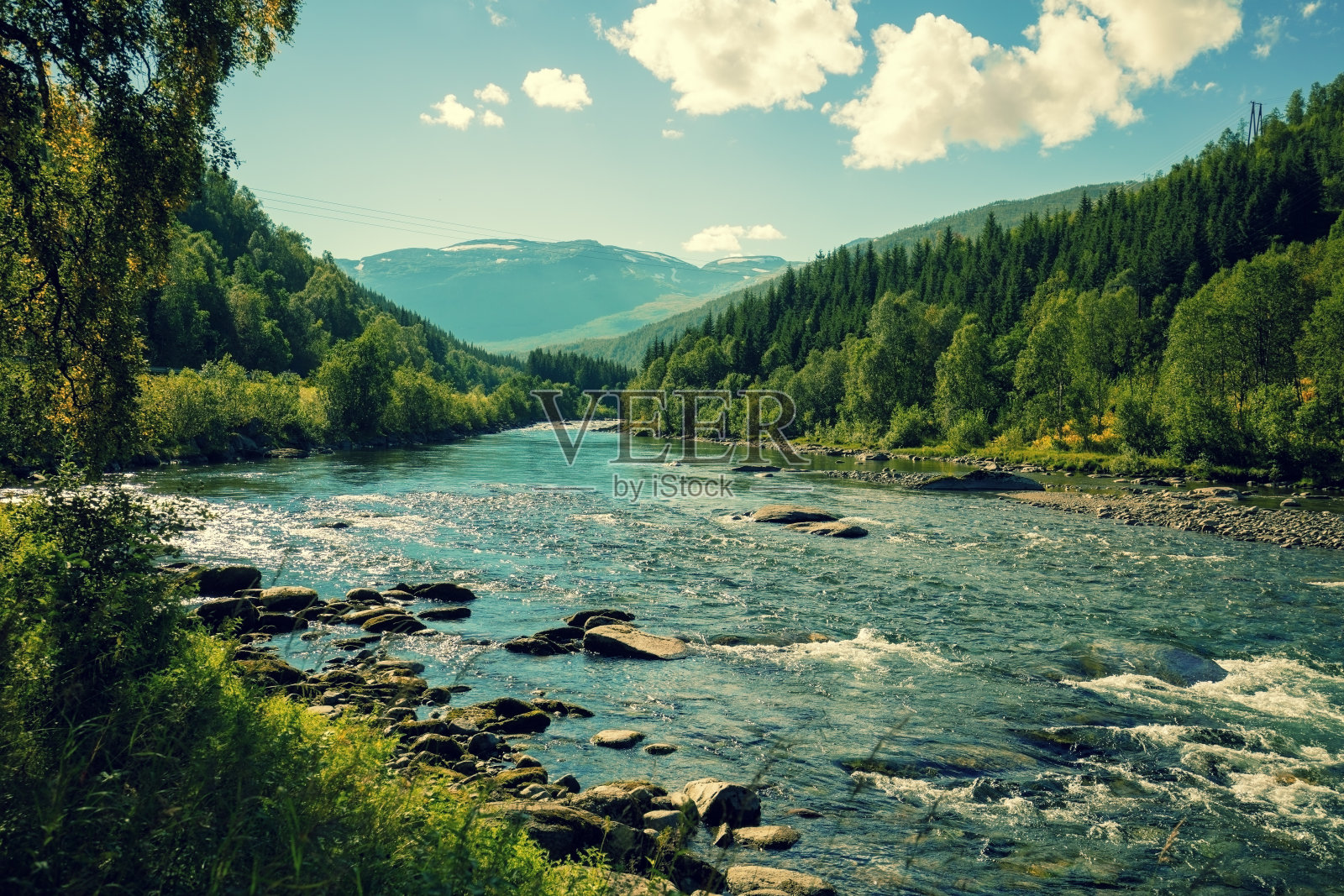 山河在秋天。挪威照片摄影图片