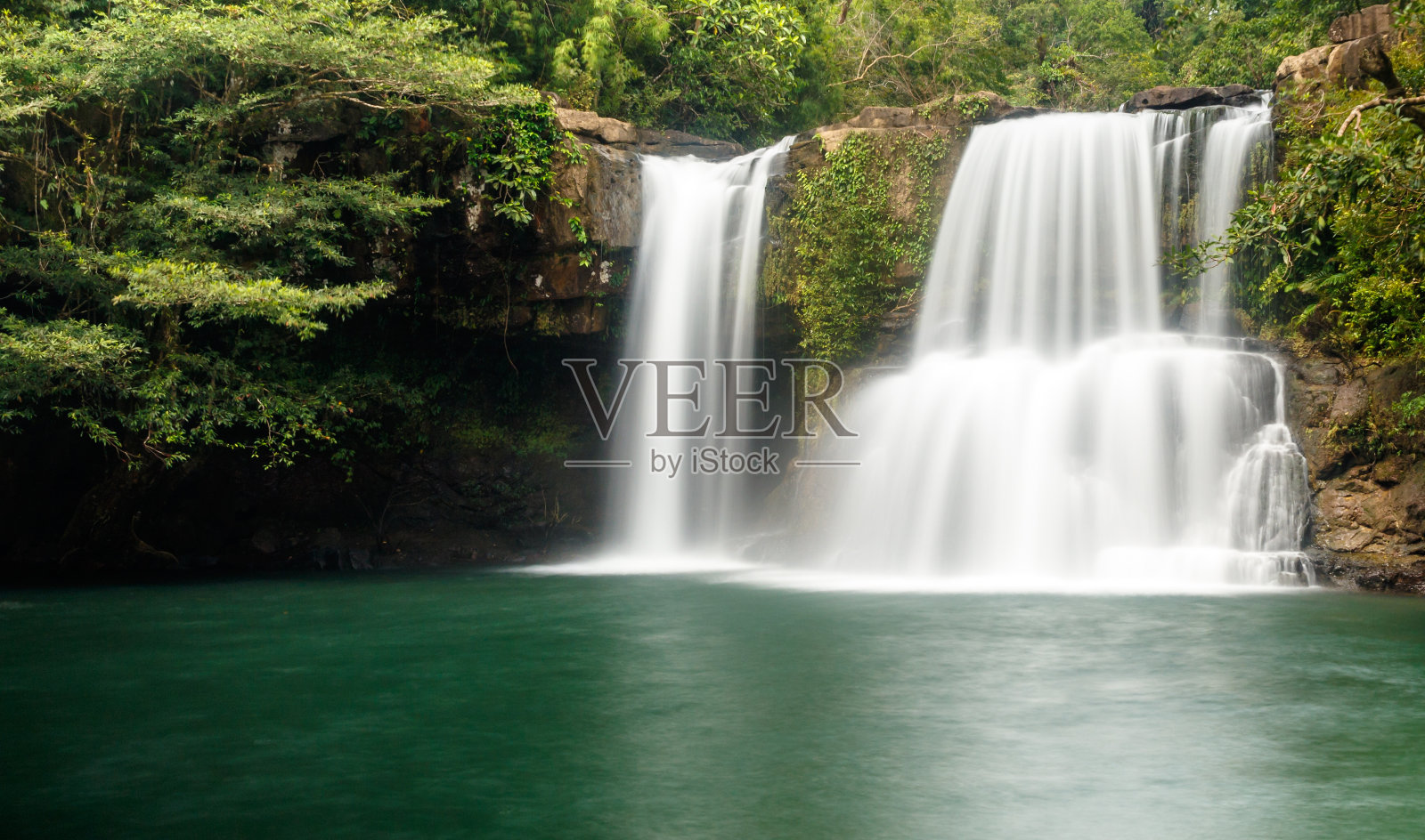 泰国koh kood岛的Klong Chao瀑布照片摄影图片