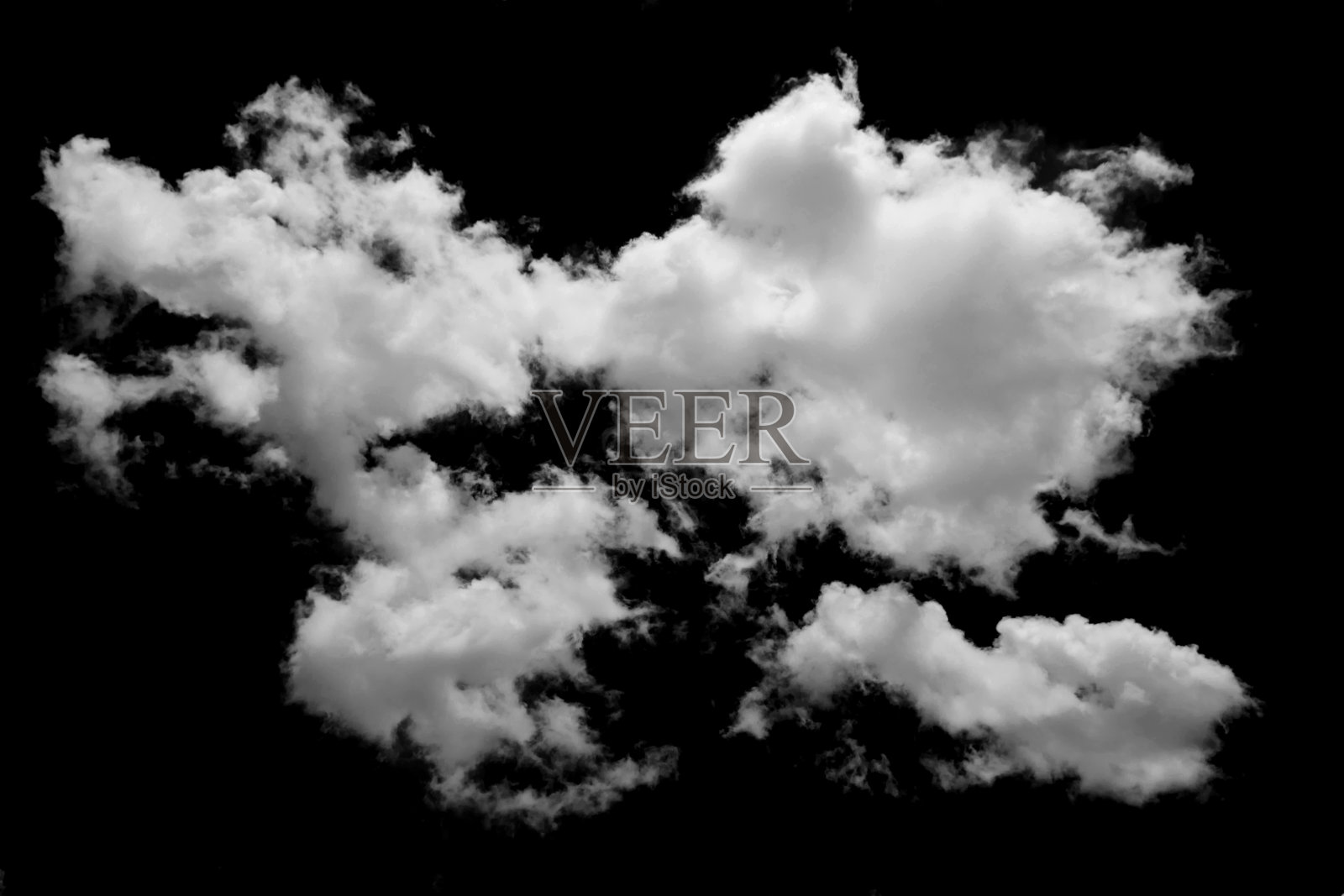 白云孤立在黑色背景上照片摄影图片