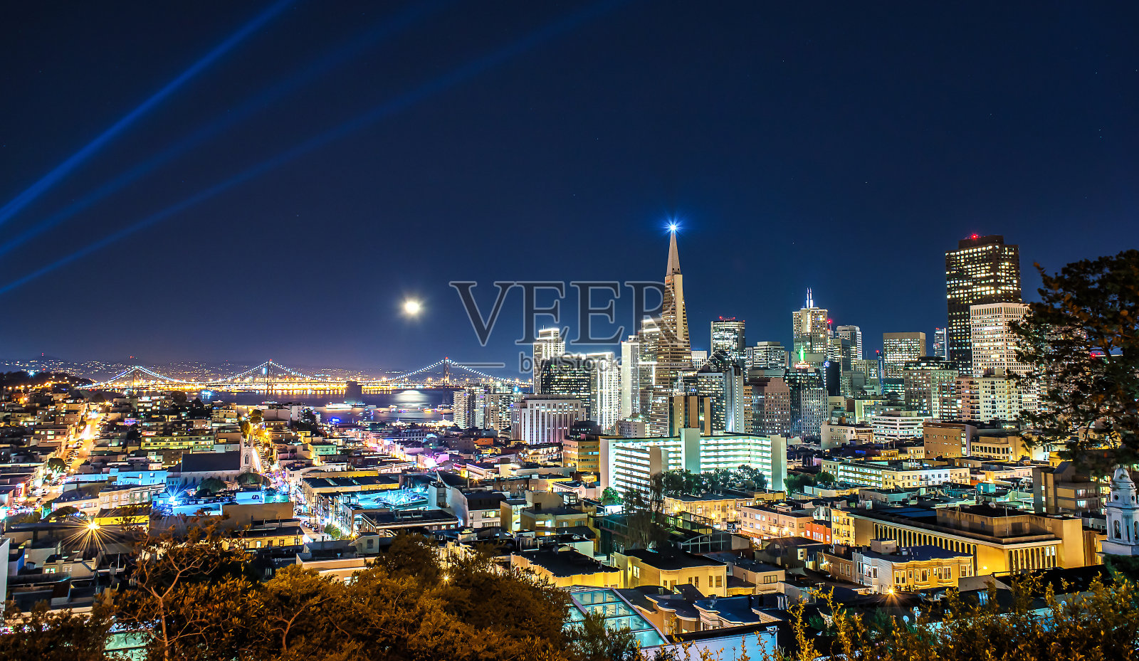 旧金山上空的超级月亮照片摄影图片