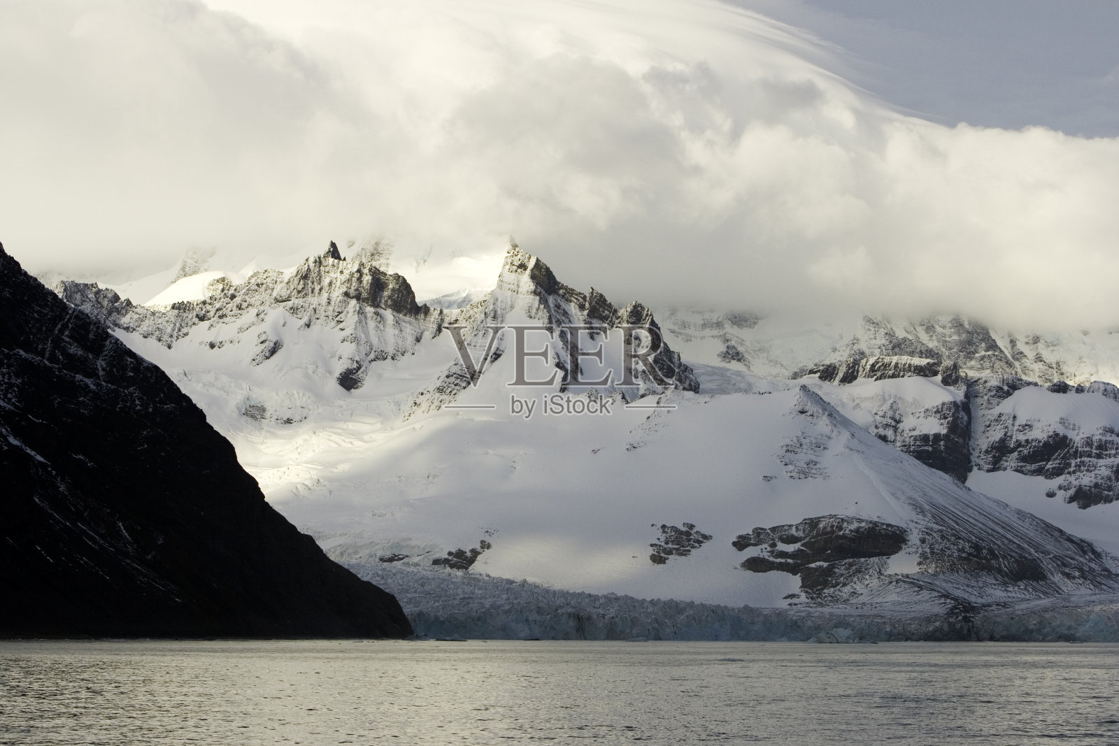 南极山脉皇家湾照片摄影图片