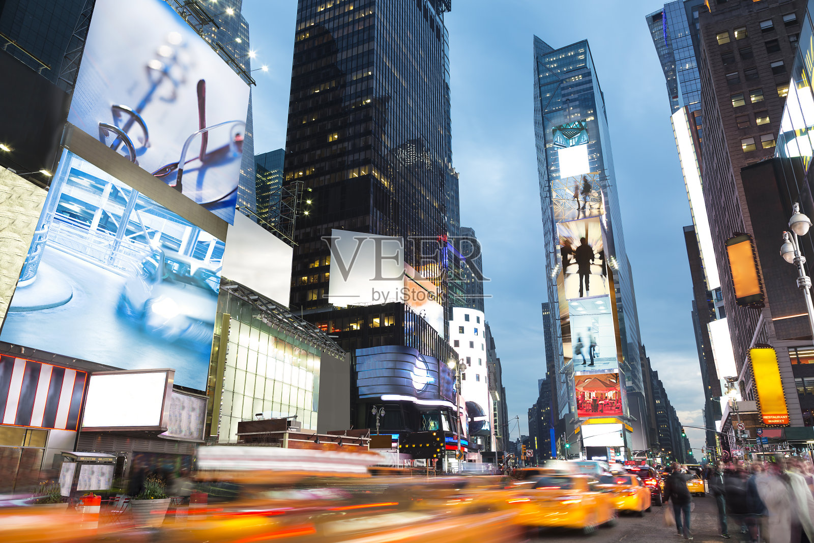 纽约黄昏时代广场的交通照片摄影图片